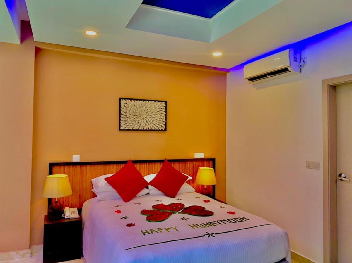 Eleven Trees Maldives 호텔 훌루말레 외부 사진