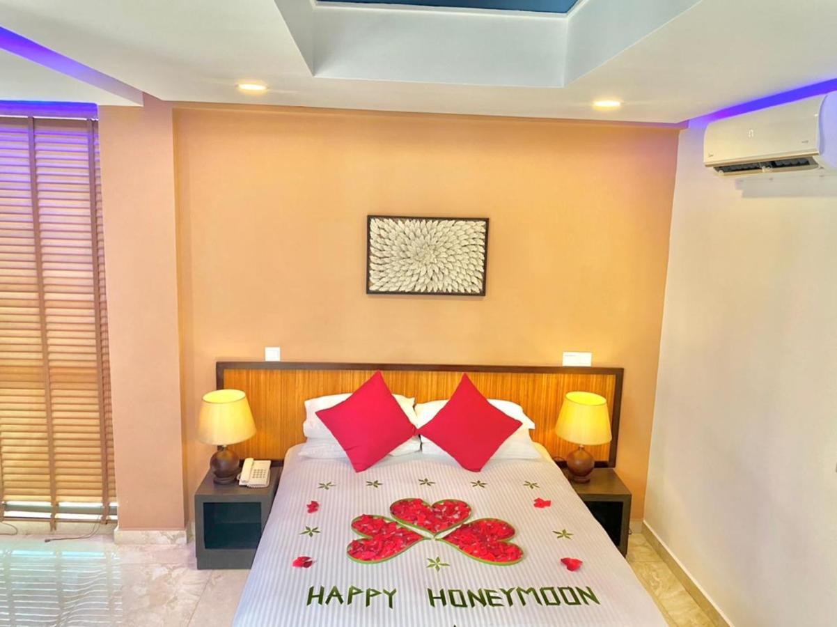 Eleven Trees Maldives 호텔 훌루말레 외부 사진